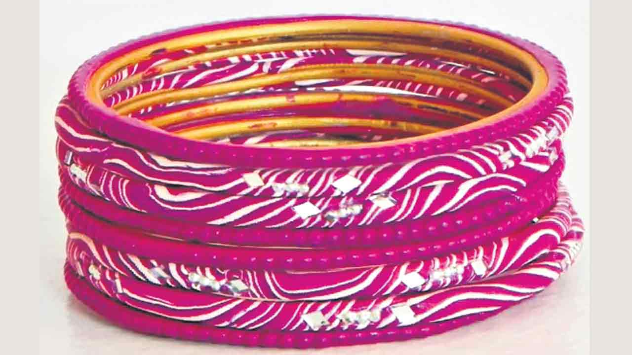 Hyderabad Lakka Gajulu | ప్రపంచం మెచ్చిన హైదరాబాద్‌ లక్క గాజులకి భౌగోళిక గుర్తింపు