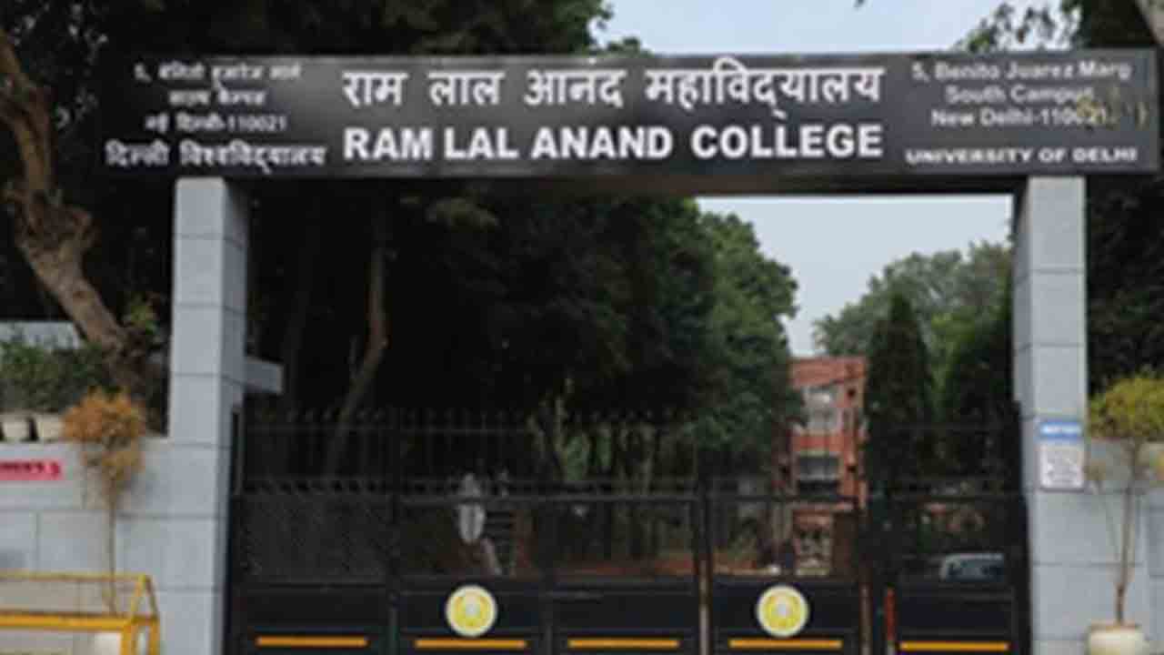 Bomb Threat | ఢిల్లీ కళాశాలకు బాంబు బెదిరింపులు