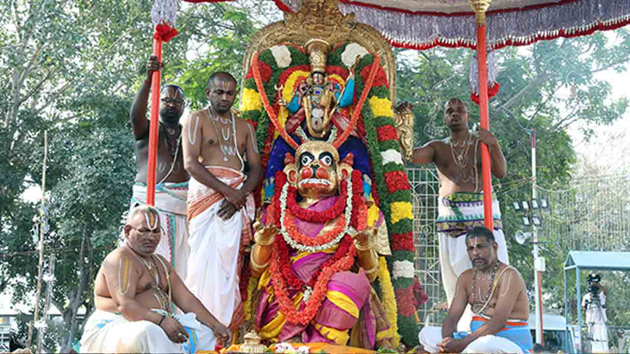 Brahmotsavams | శ్రీనివాసమంగాపురంలో వైభవంగా కొనసాగుతున్న బ్రహ్మోత్సవాలు