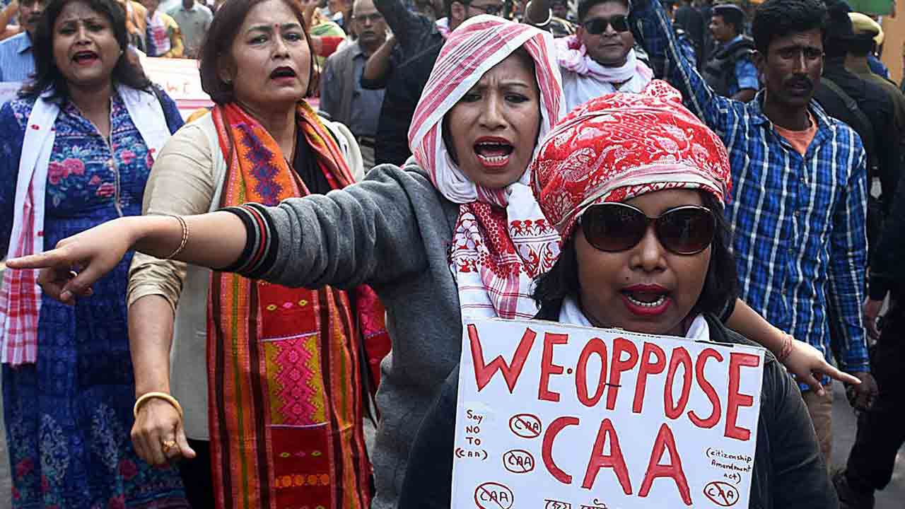 రాజ్యాంగంతోనే ఆటలా?