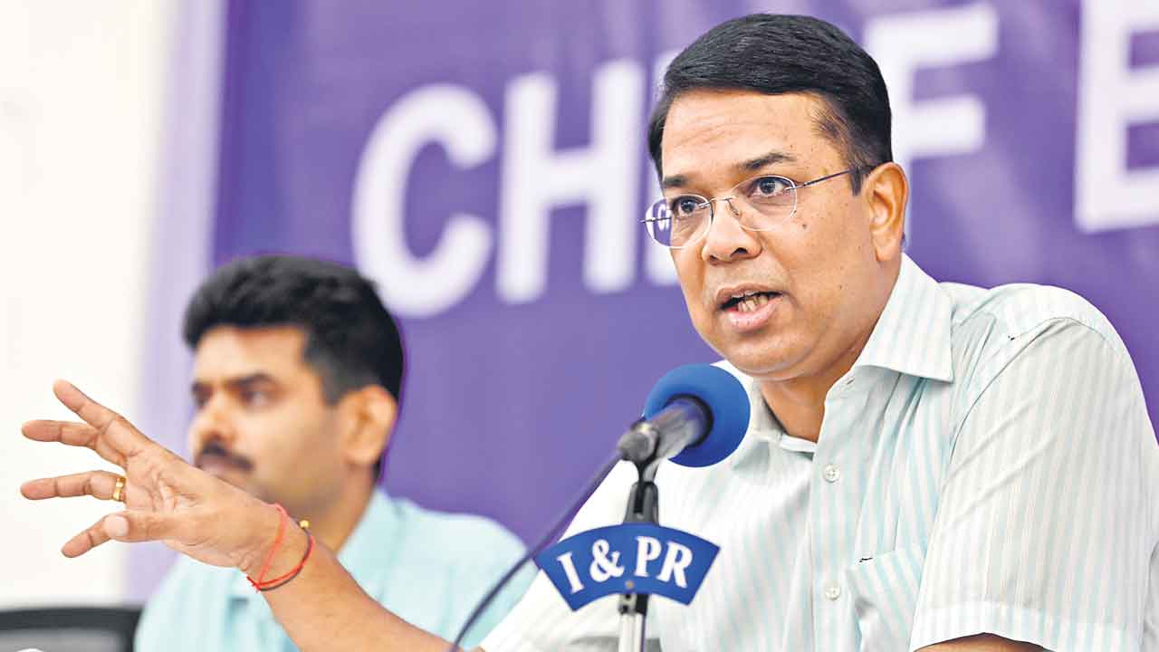 CEO Vikas raj | 85 ఏండ్లు దాటితే ఇంటి నుంచి ఓటు