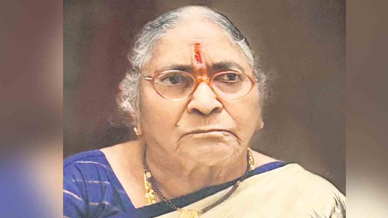 ఎంపీ దీవకొండ దామోదర్‌రావుకు మాతృవియోగం