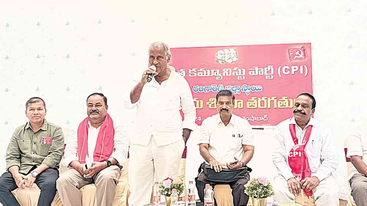 మతం, దేవుడి పేర బీజేపీ ఓట్లు దండుకునే యత్నం