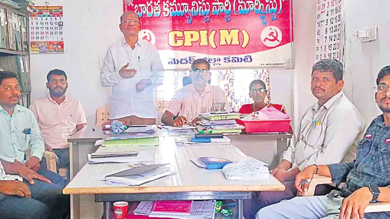 లౌకిక వాదులకు ఓట్లేయాలి