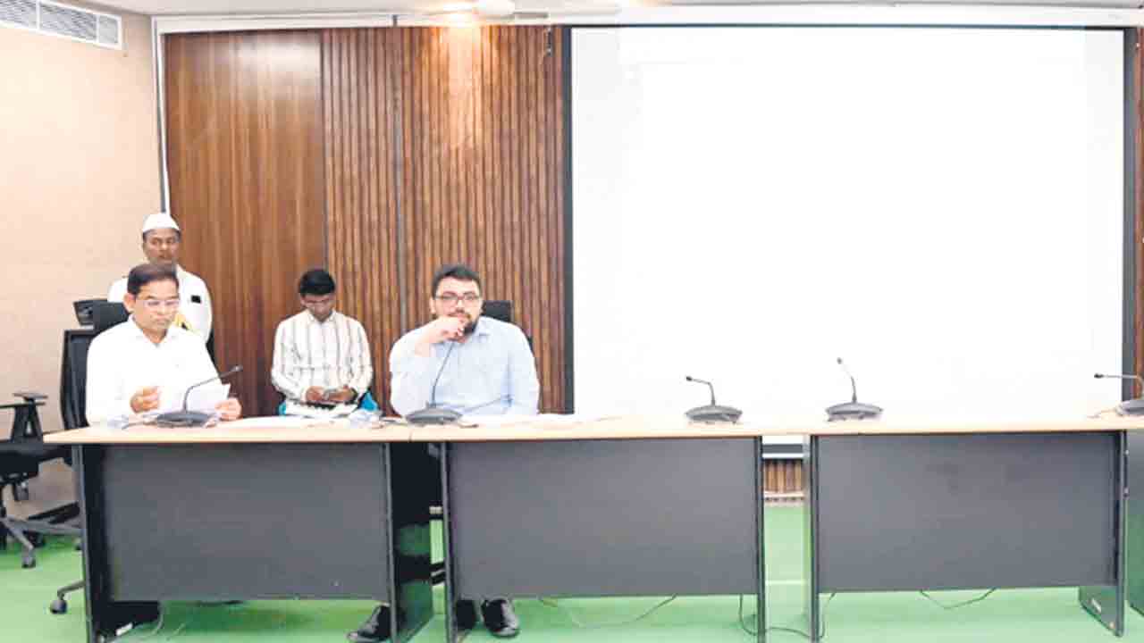 భూ సమస్యల పరిష్కారానికి కృషి