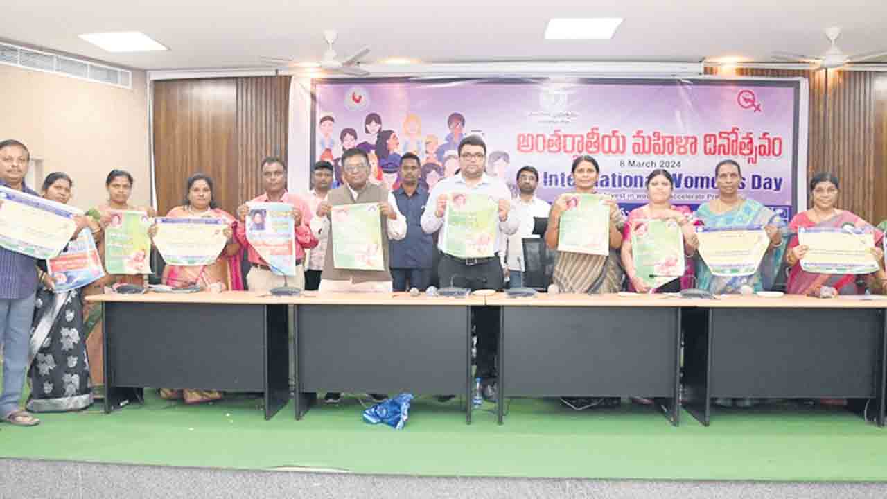 ఆత్మైస్థెర్యమే మహిళల ఆయుధం