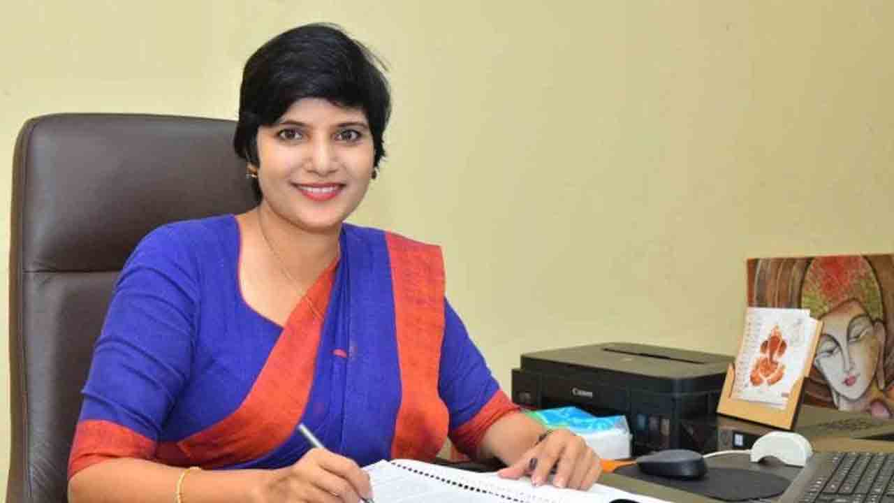 ఉద్యోగుల డేటాను వెంటనే అందించాలి