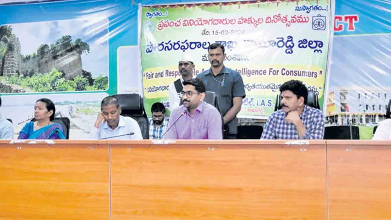 ఆన్‌లైన్‌ గ్యాంబ్లింగ్‌తో వీధిన పడుతున్న కుటుంబాలు