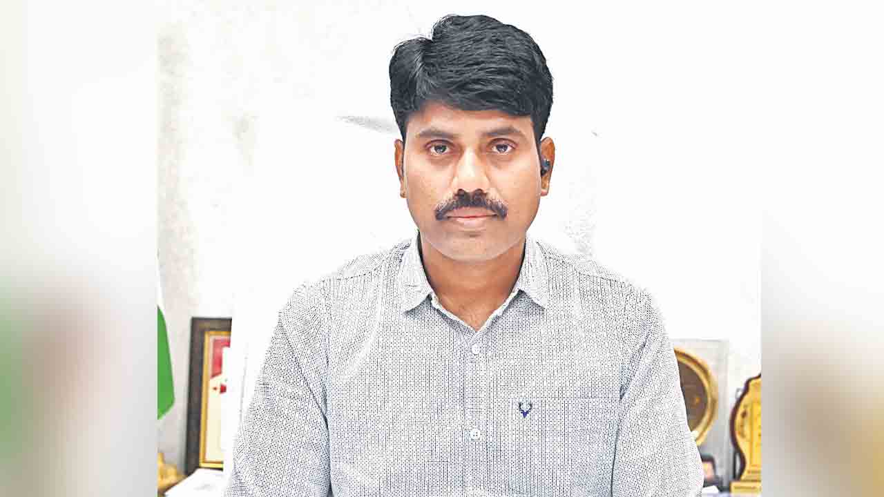 బోర్‌ వెల్స్‌, హ్యాండ్‌ పంప్‌లు వర్కింగ్‌ కండీషన్‌లో ఉండాలి