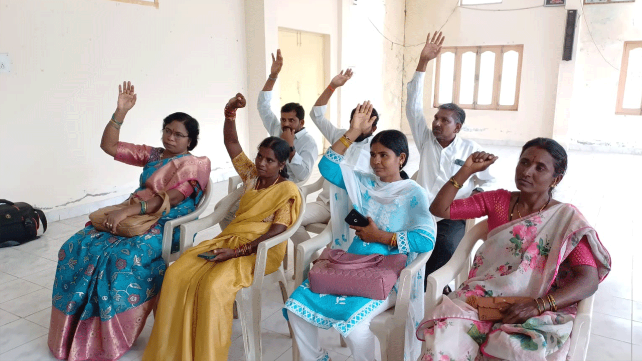 కొల్లాపూర్‌ వైస్‌ ఎంపీపీపై నెగ్గిన అవిశ్వాసం