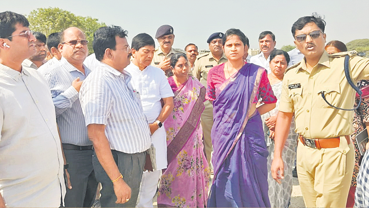 ప్రధాని సభకు స్థల పరిశీలన