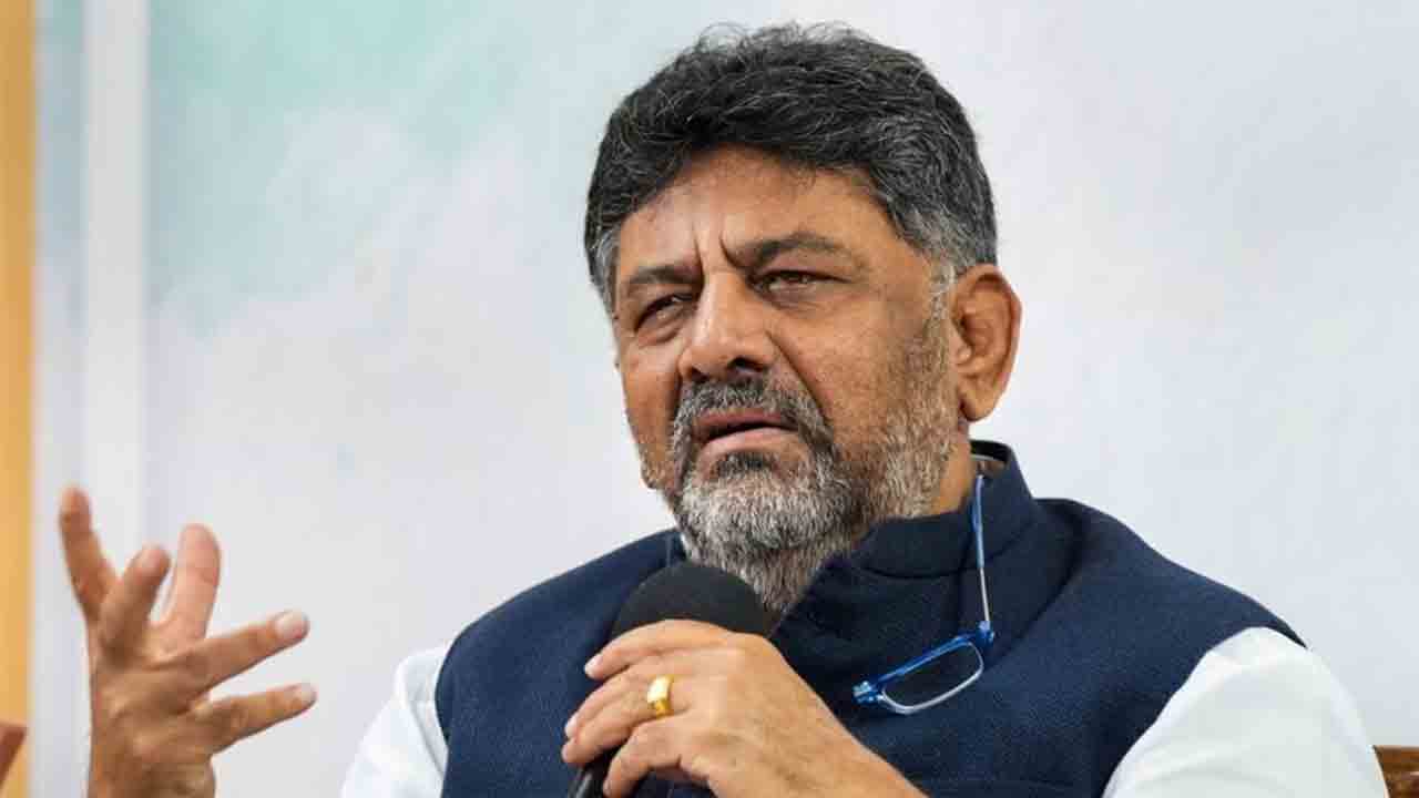 Water Crisis | బెంగళూరులో నీటి సంక్షోభమే లేదు.. డీకే శివకుమార్‌ కీలక వ్యాఖ్యలు