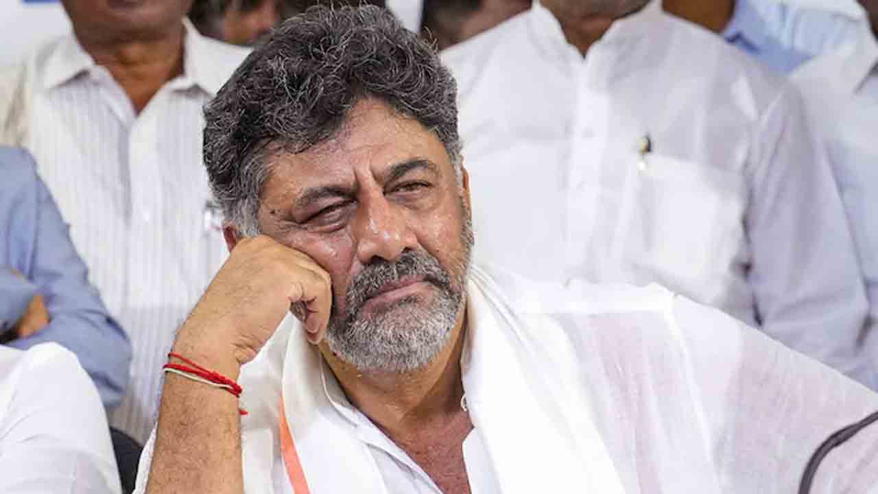 DK Shivakumar | మా ఇంట్లో బోరు కూడా ఎండిపోయింది.. బెంగళూరు నీటి సంక్షోభంపై డీకే శివకుమార్