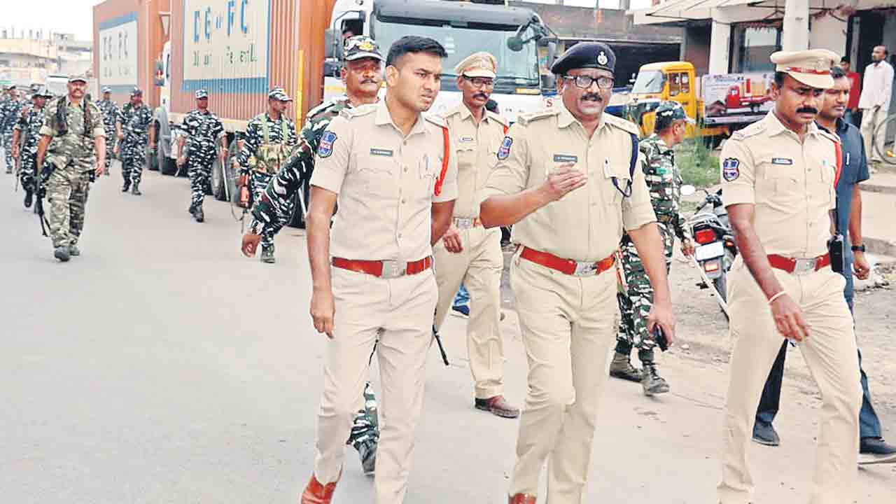 శాంతి భద్రతలు కాపాడడం అందరి బాధ్యత