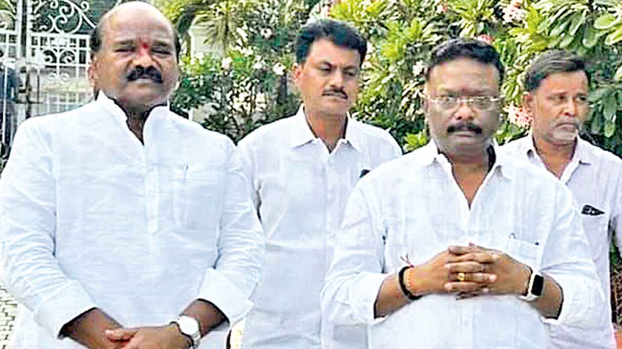 ఎమ్మెల్సీలుగా అవకాశమివ్వండి