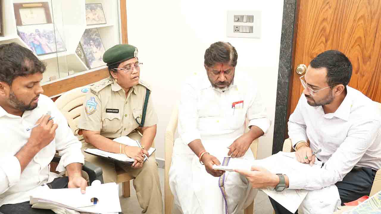 రాష్ట్ర బడ్జెట్‌లో విద్యకు పెద్దపీట