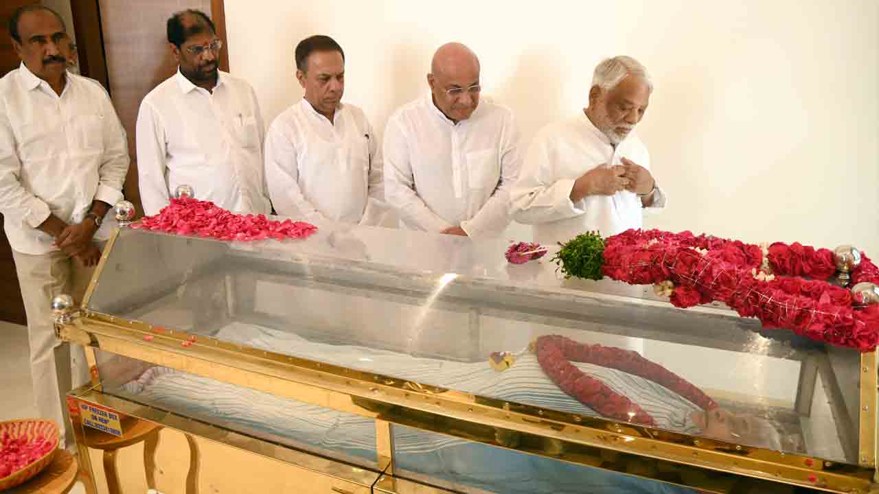 ఎంపీ దామోదర్‌రావుకు మాతృ వియోగం