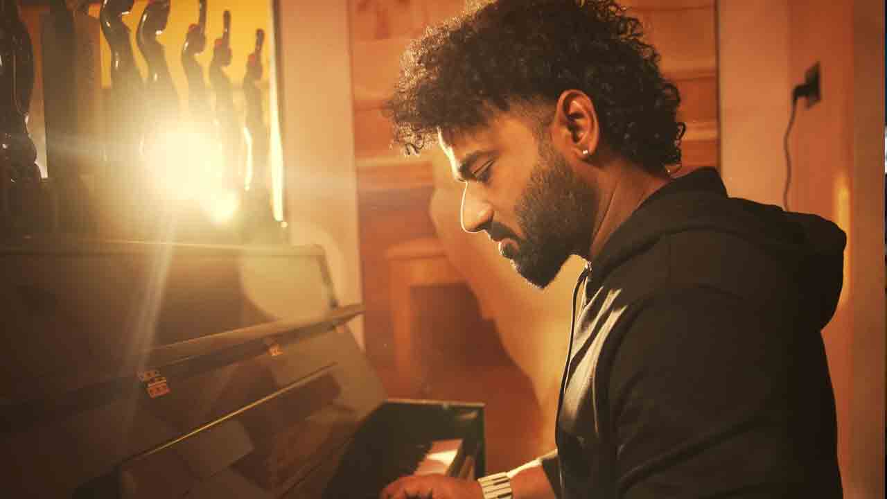 Dhanush | రాక్‌స్టార్‌ డీఎస్పీ స్టిల్‌తో ధనుష్‌ DNS అప్‌డేట్‌