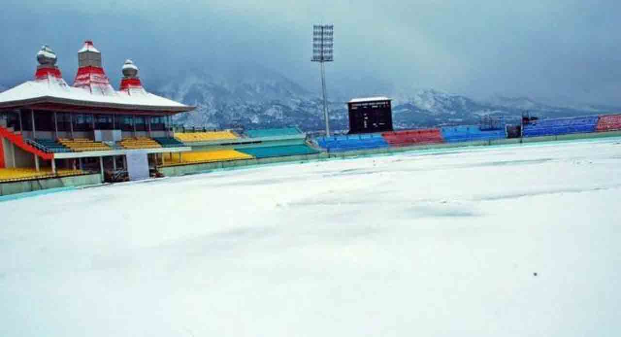 Dharmashala Stadium | ధ‌ర్మ‌శాల‌లో వ‌డ‌గండ్లు, ఎముక‌లు కొరికే చ‌లి.. ఐదో టెస్టుకు అంత‌రాయం త‌ప్ప‌దా..!