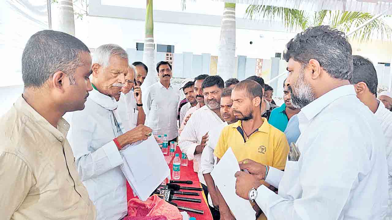 నష్టపోయిన రైతులకు న్యాయం చేస్తాం