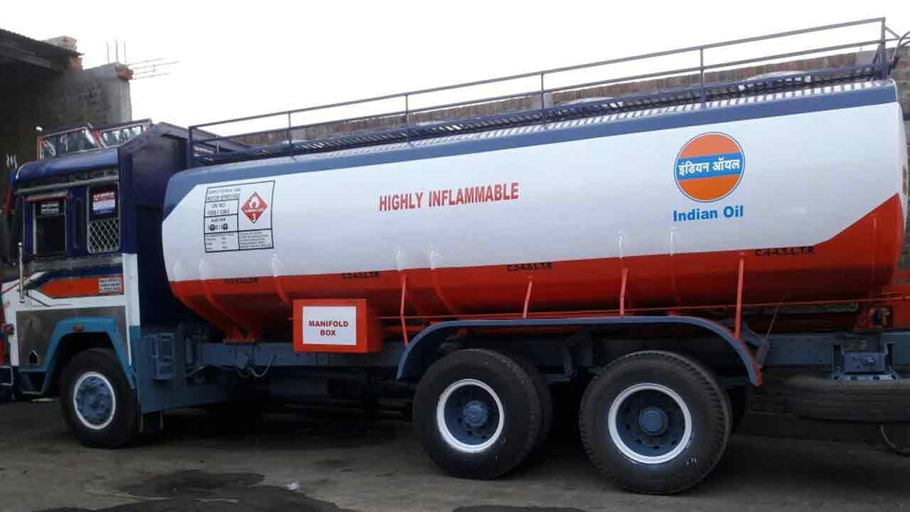 Diesel Smuggling | కర్ణాటక నుంచి హైదరాబాద్‌కు డీజిల్‌ స్మగ్లింగ్‌.. కోకాపేటలో 15 వేల లీటర్లు సీజ్‌