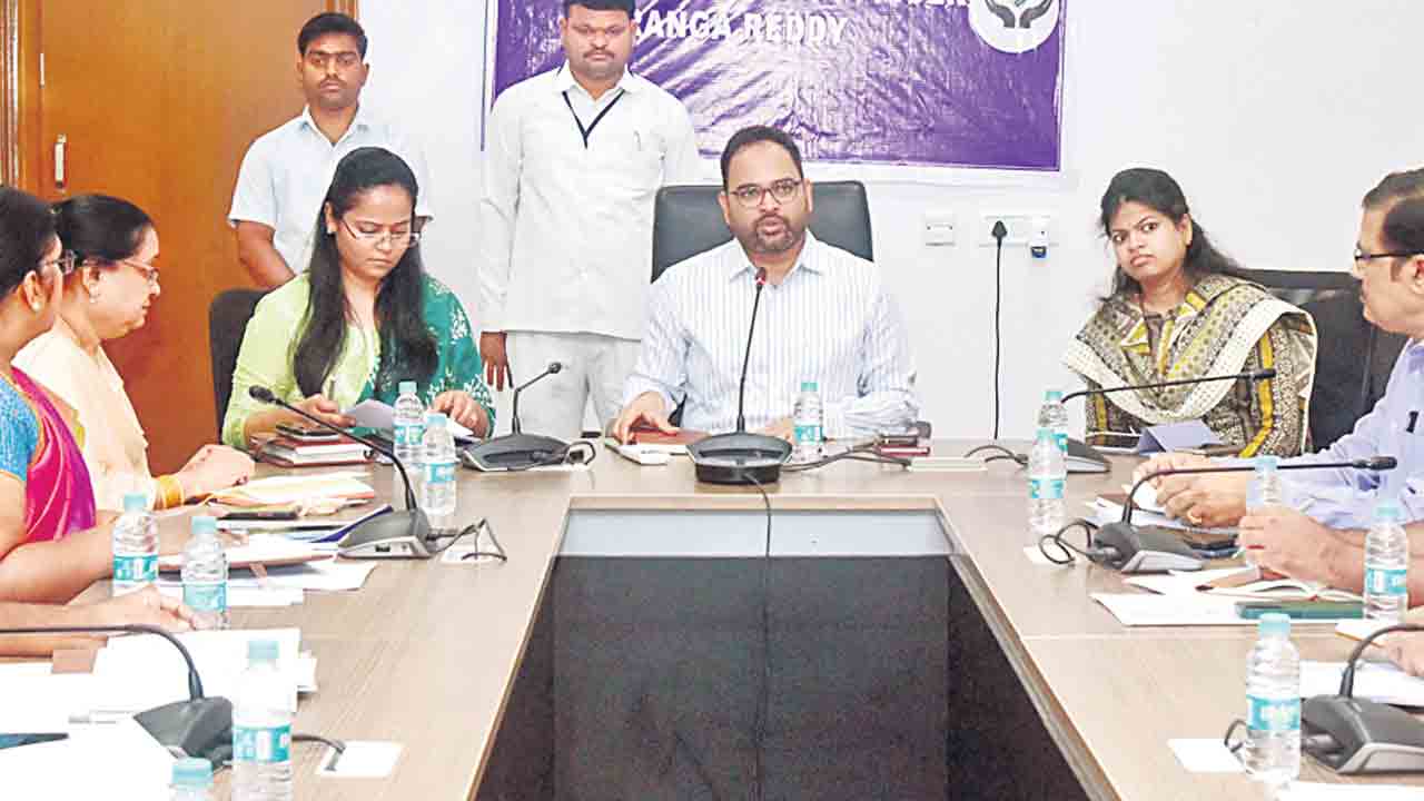 పోస్టల్‌ బ్యాలెట్‌, హోమ్‌ ఓటింగ్‌ ప్రక్రియను చేపట్టాలి