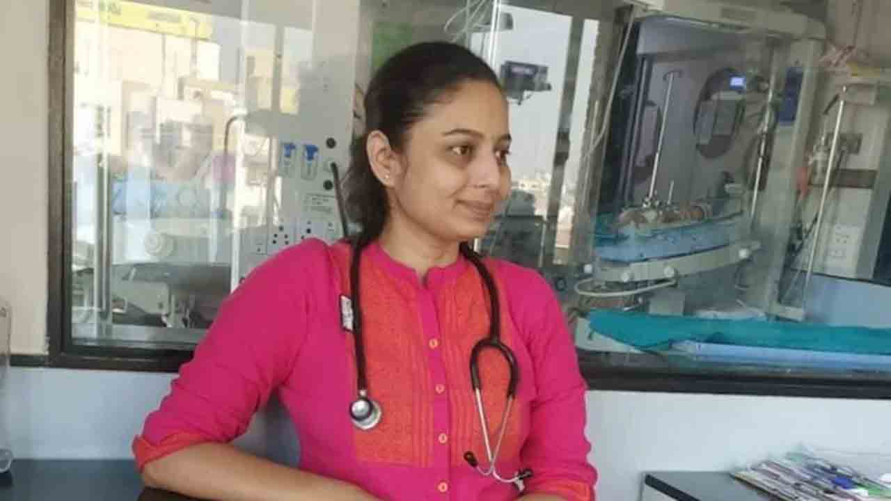 Doctor’s body | క్రైం బ్రాంచ్‌లో వైద్యురాలి మృతదేహం.. సూసైడ్ నోట్‌లో పోలీస్‌ అధికారి పేరు