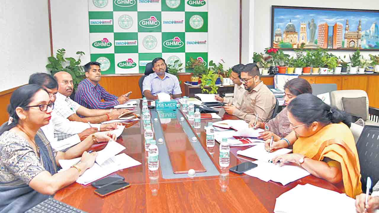 పోస్టల్‌ బ్యాలెట్‌ను వినియోగించుకోవాలి