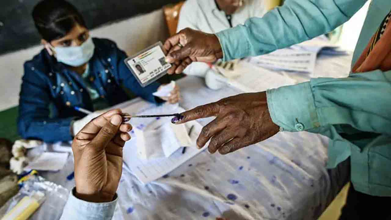 Election dates | వచ్చే గురు లేదా శుక్రవారాల్లో లోక్‌సభ ఎన్నికల షెడ్యూల్.!