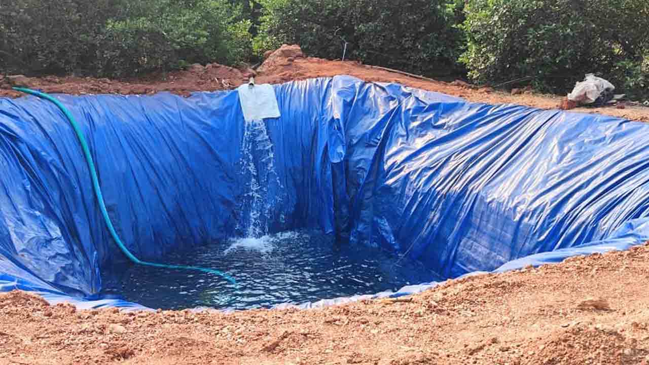 బొట్టు బొట్టు ఒడిసి పట్టి