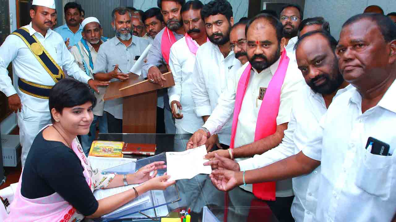 ఎల్‌ఆర్‌ఎస్‌ ఉచితంగా అమలు చెయ్యాలి