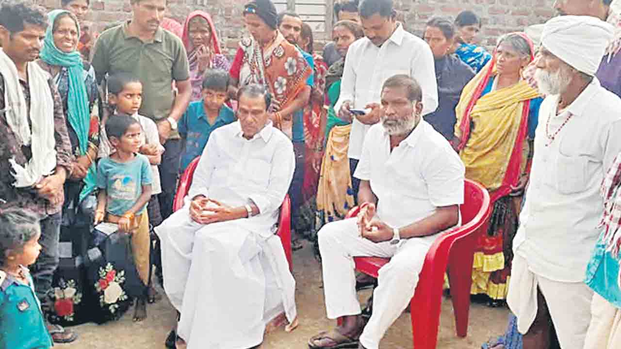 చిన్నారిని మింగిన గాలిదుమారం