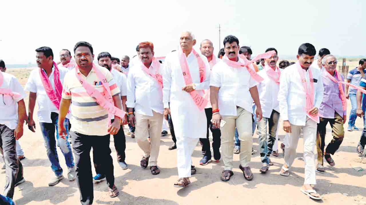 మంచిర్యాల-అంతర్గాం బ్రిడ్జిని వెంటనే పూర్తిచేయాలి