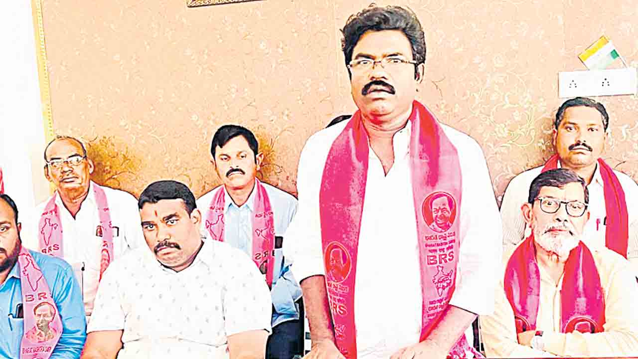 కరీంనగర్‌ కదనభేరికి కదిలిరండి