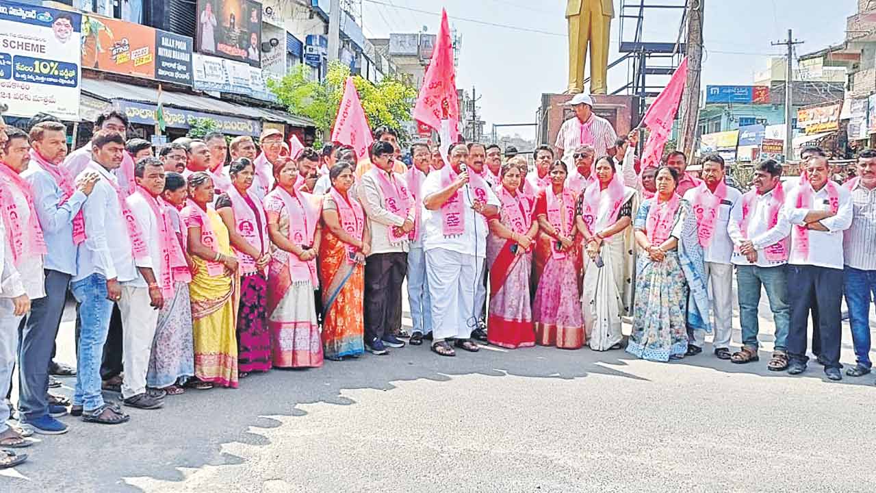 ప్రజలపై భారం మోపితే సహించం