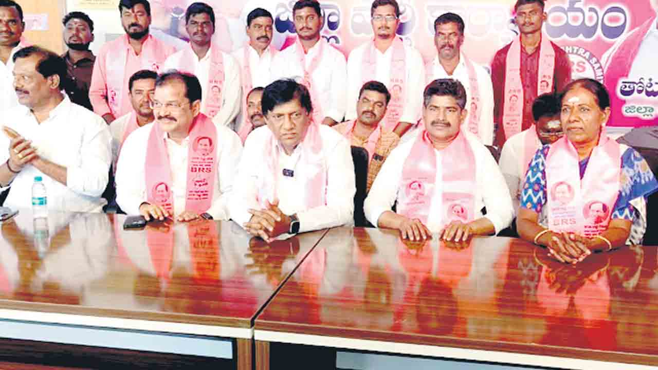 నేతన్నను ఆదుకోవాలి