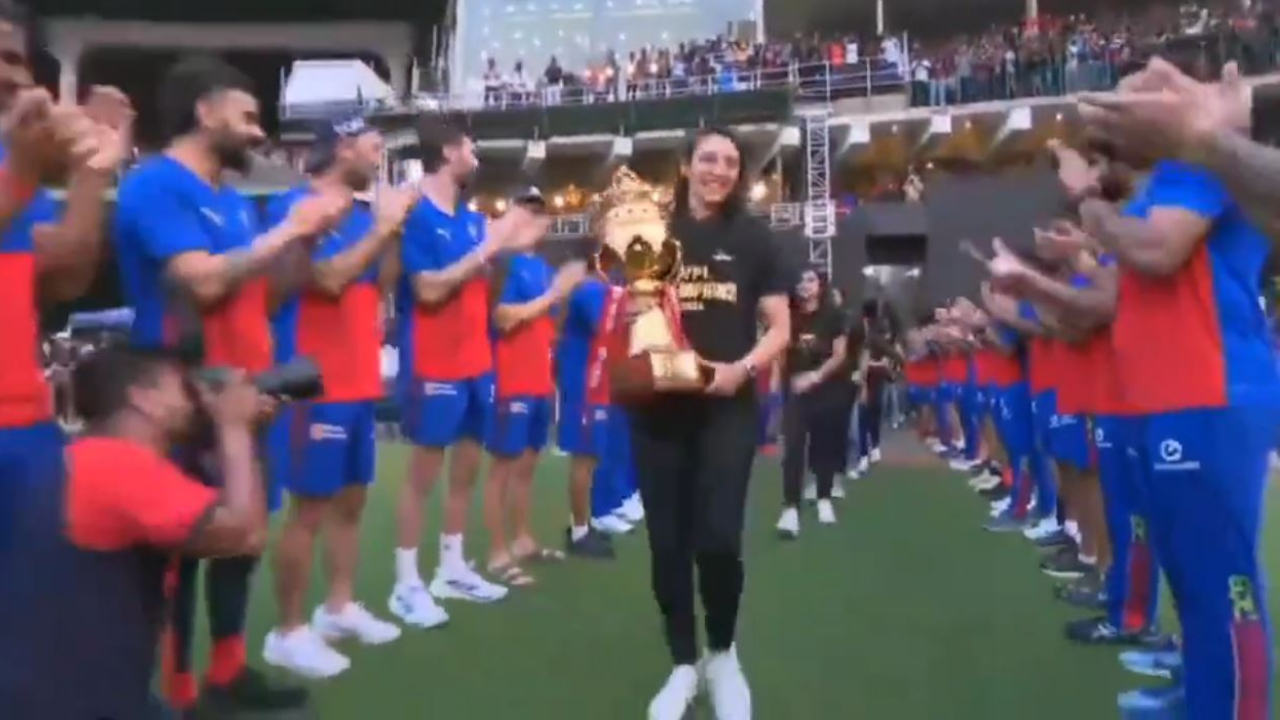 RCB Unbox | ఉత్సాహంగా ఆర్సీబీ అన్‌బాక్స్ ఈవెంట్‌.. అమ్మాయిల జట్టుకు గౌరవం