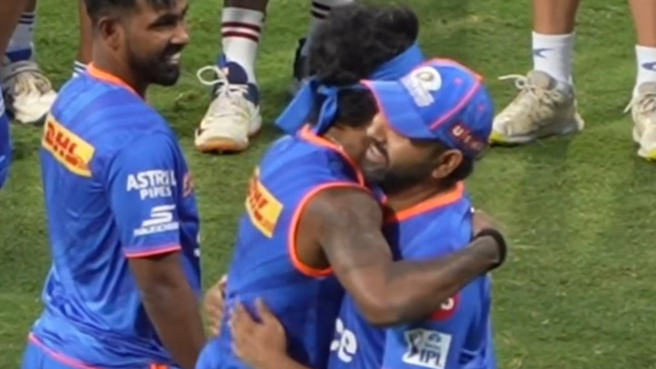 IPL 2024 | హిట్‌మ్యాన్‌ను హత్తుకున్న ముంబై కొత్త కెప్టెన్‌..  విభేదాలకు తెరపడ్డట్టేనా..?