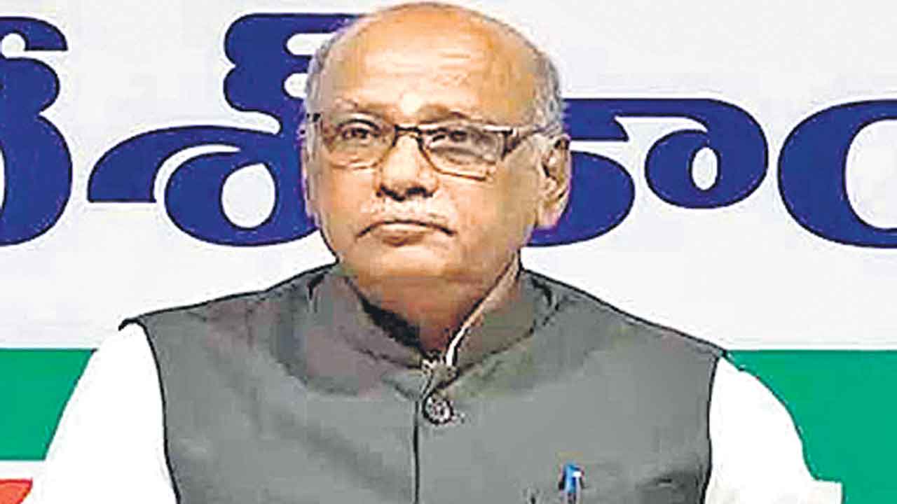 Congress | బయటి నుంచి వచ్చినవాళ్లకు టికెట్లు.. కాంగ్రెస్‌ను నమ్ముకున్నోళ్లకు అన్యాయం: టీపీసీసీ ఉపాధ్యక్షుడు నిరంజన్‌