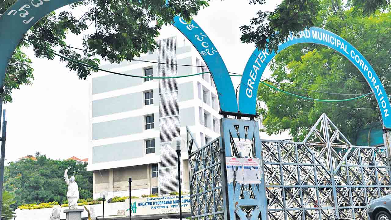 పేదోడి ఫంక్షన్‌ హాళ్లపై సర్కారు శీతకన్ను!