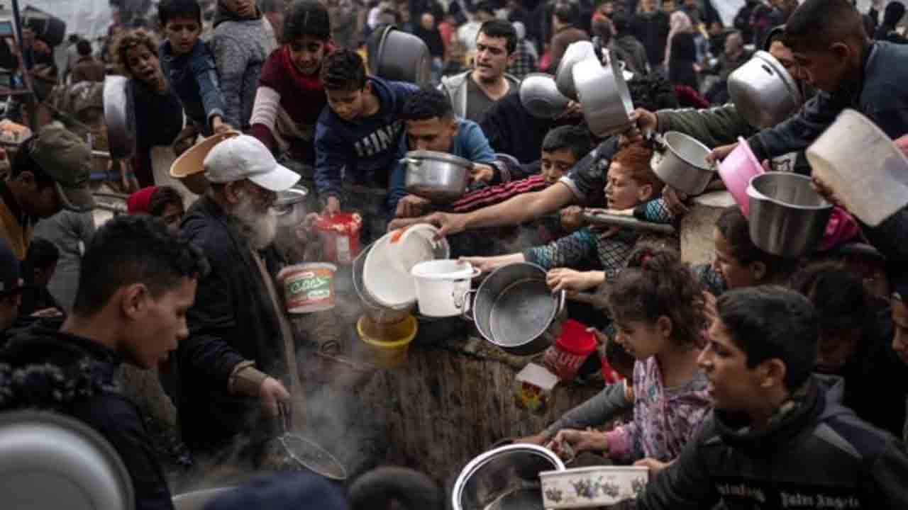 Gaza | ఆహారం కోసం వేచిచూస్తున్న వారిపై కాల్పులు.. 29 మంది మృతి