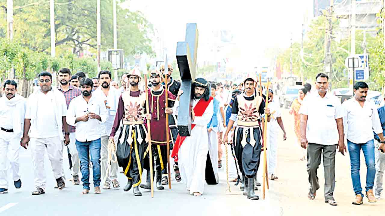 భక్తి శ్రద్ధలతో గుడ్‌ ఫ్రై డే