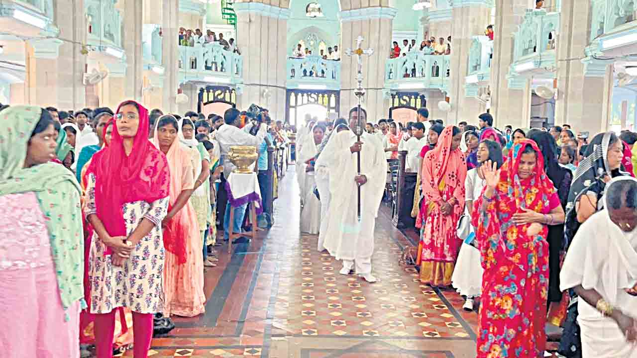 భక్తిశ్రద్ధలతో గుడ్‌ ఫ్రై డే