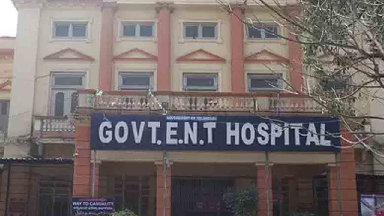 Government Hospitals | సర్కారు దవాఖానల్లో మందుల్లేవ్.. జర్వం గోలి ఉంటే దగ్గు మందుకు దిక్కులేదు