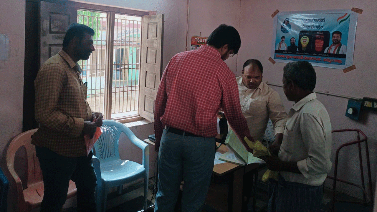 పకడ్బందీగా పరీక్షలు నిర్వహించాలి