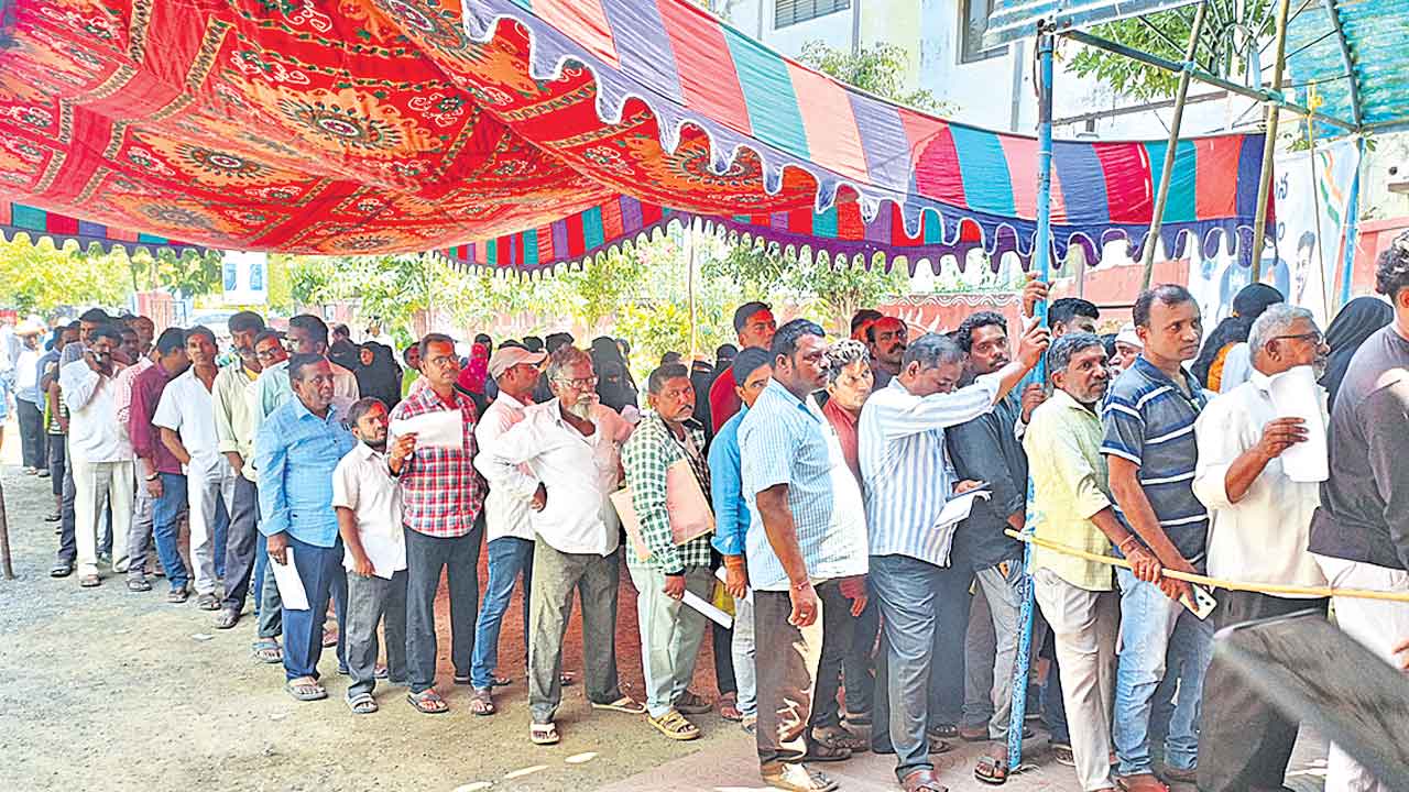 గృహజ్యోతికి తప్పని తిప్పలు