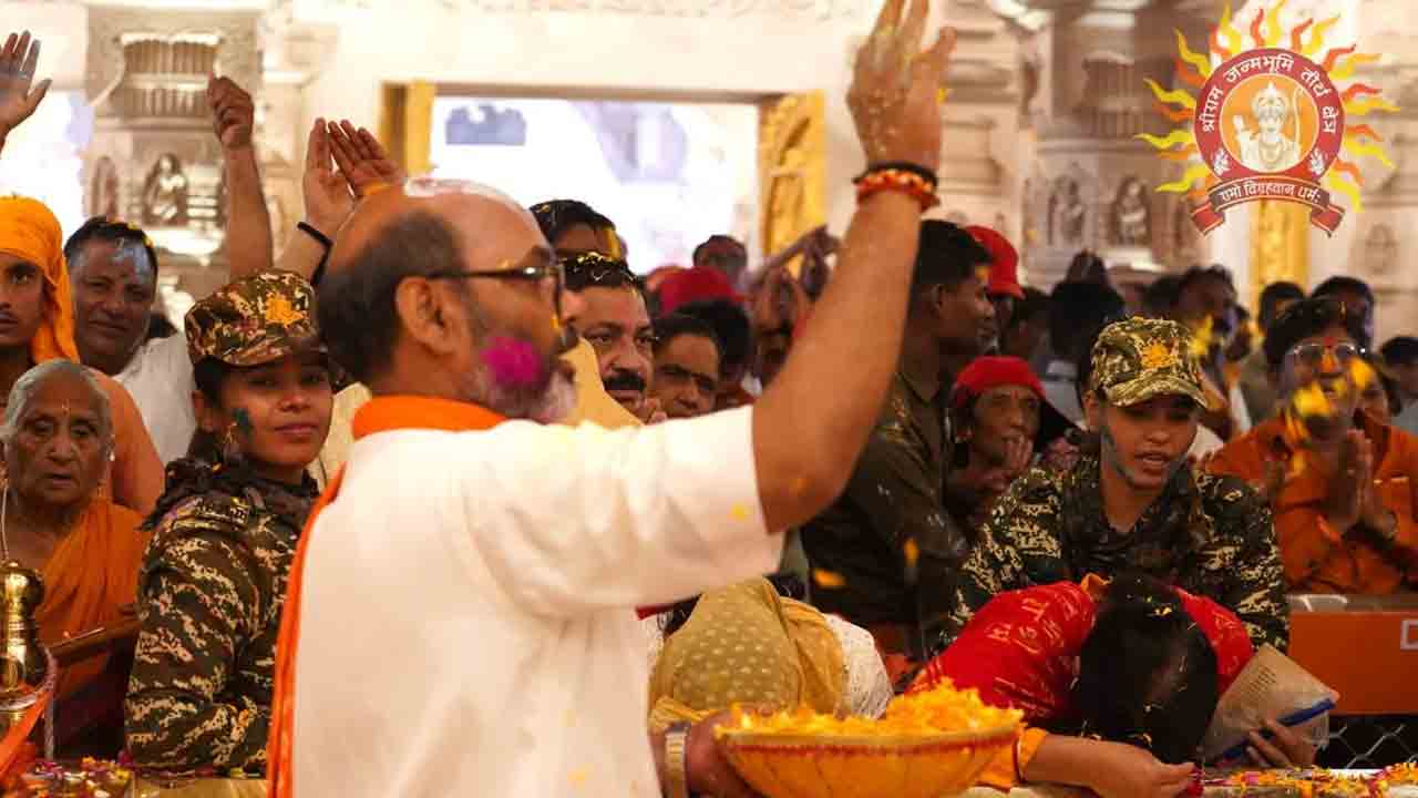 Ayodhya Ram Mandir | అయోధ్య రామ మందిరంలో హోలీ వేడుకలు.. ఫొటోలు
