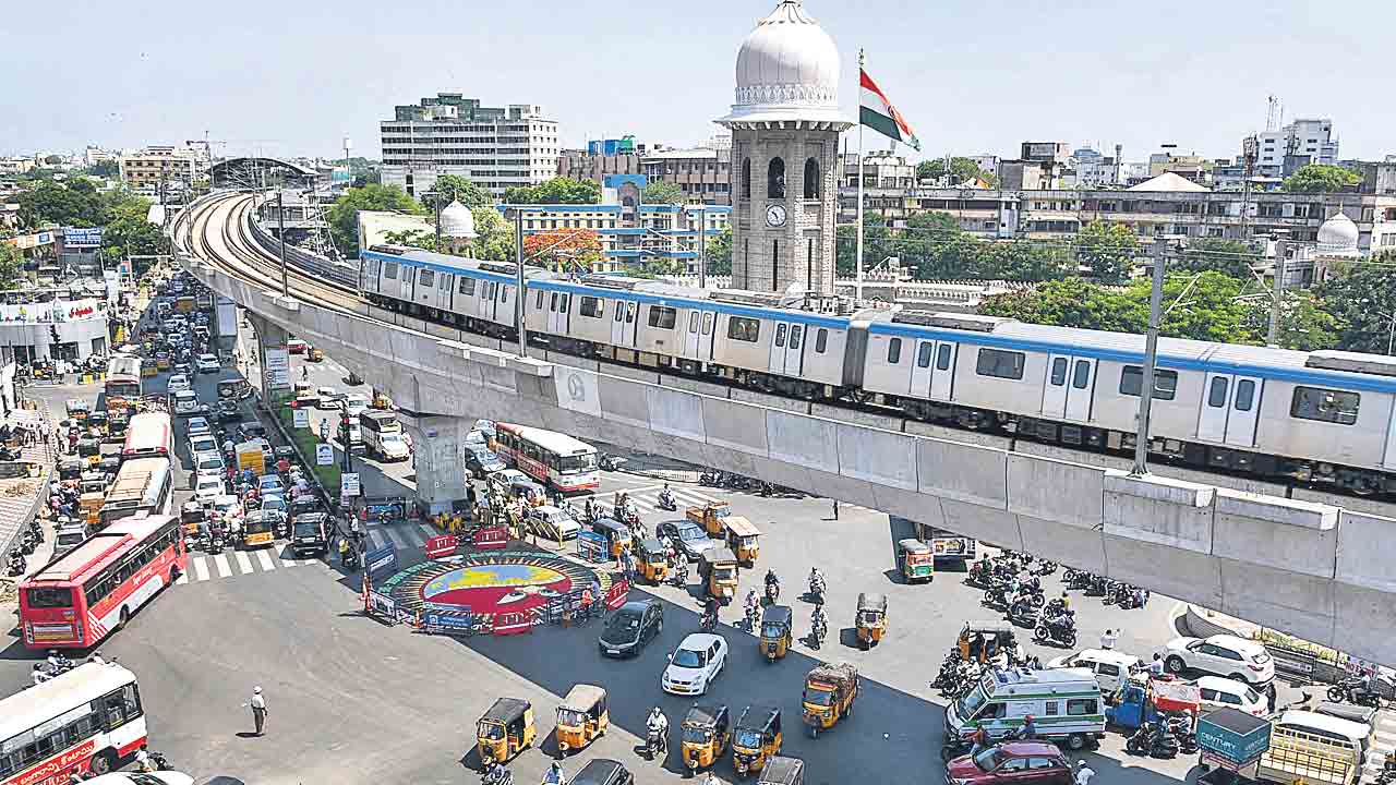 ఓల్డ్‌ సిటీ మెట్రో పనులకు పీటముడి