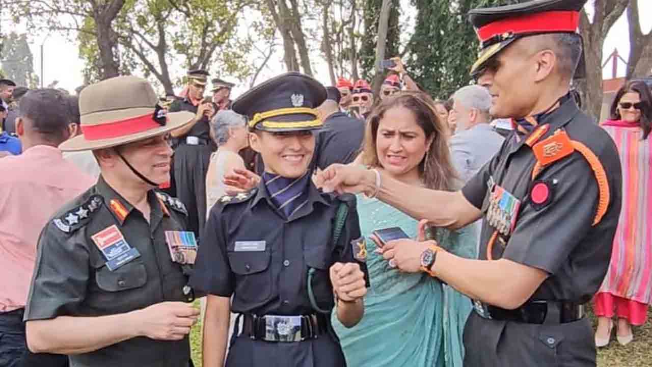 Inayat Vats | 20 ఏళ్ల క్రితం తండ్రి మరణం.. ఆయన యూనిఫాం ధరించి ఆర్మీలో చేరిన యువతి