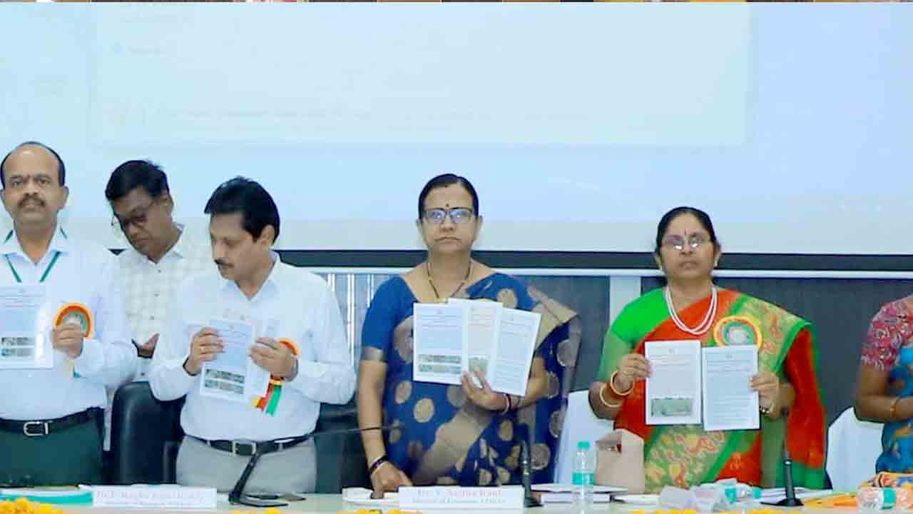 వ్యవసాయ పరిశోధనలను రైతులకు చేర్చాలి